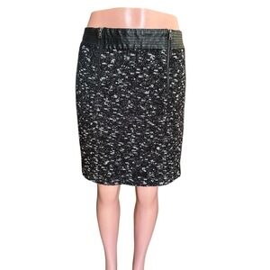 Ann Taylor Zip Flap Front Pencil Skirt Size 10 Tweed Black &‎ White Faux Leather